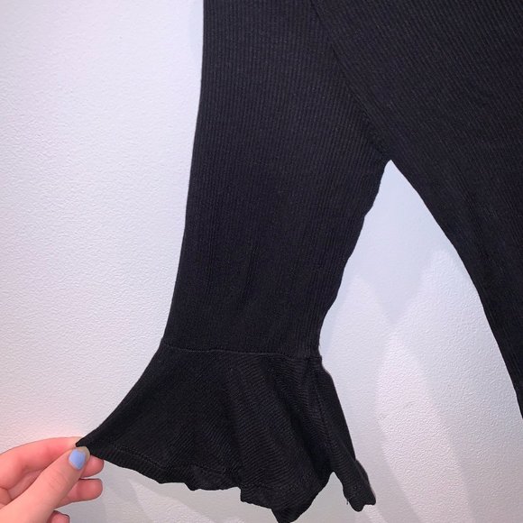 Forever 21 Black Top w/ Ruffle Sleeves (Size:S) - Picture 3 of 4